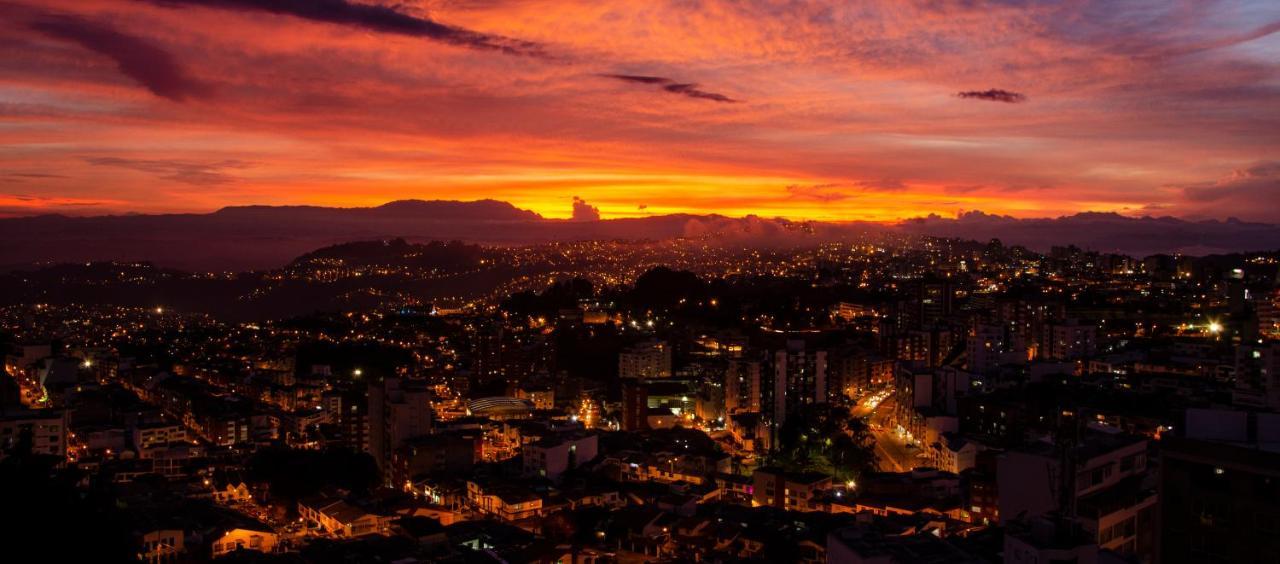 Golden Frog Manizalesホステル エクステリア 写真